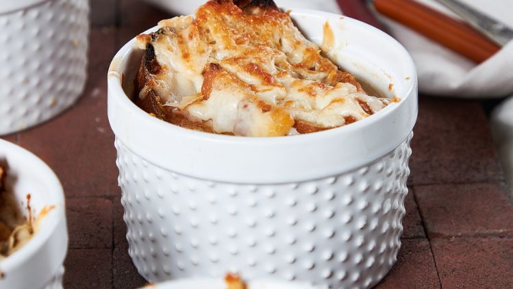 cypress-grove-recipes-french-onion-soup-with-melty-midnight-moon