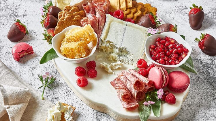 cypress-grove-recipes-valentines-cheeseboard-for-dessert